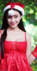 女生嫩模徐妍馨Mandy大红睡裙贺新春写真