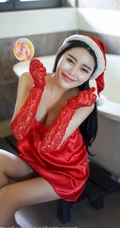 女生嫩模徐妍馨Mandy大红睡裙贺新春写真