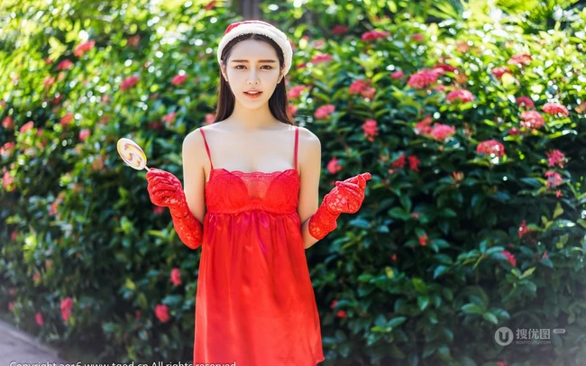 女生嫩模徐妍馨Mandy大红睡裙贺新春写真
