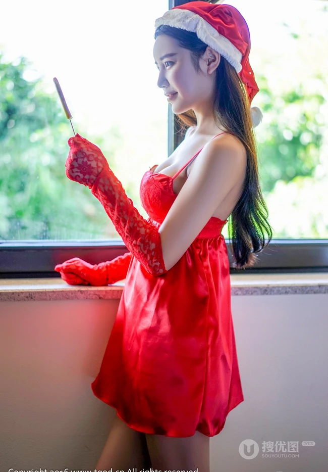 女生嫩模徐妍馨Mandy大红睡裙贺新春写真