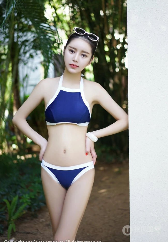 女生嫩模徐妍馨Mandy大红睡裙贺新春写真