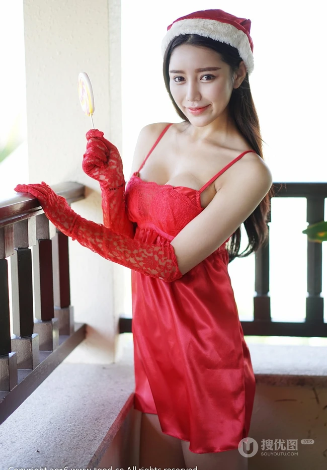 女生嫩模徐妍馨Mandy大红睡裙贺新春写真