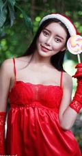 女生嫩模徐妍馨Mandy大红睡裙贺新春写真