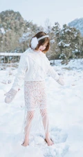 雪地里的清新美模徐cake 唯美户外家居写真美图