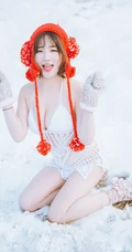 雪地里的清新美模徐cake 唯美户外家居写真美图