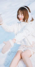 雪地里的清新美模徐cake 唯美户外家居写真美图