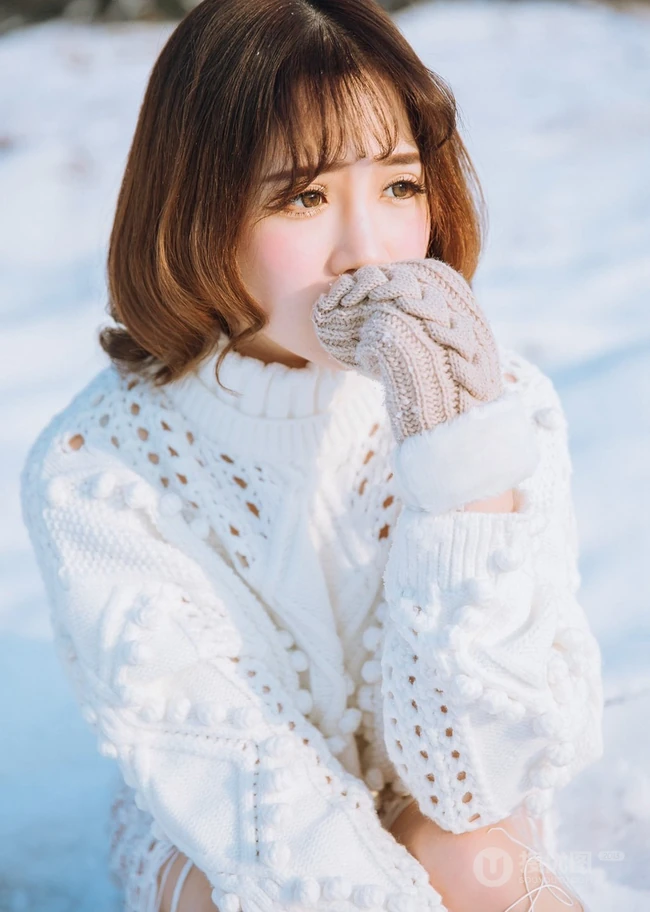 雪地里的清新美模徐cake 唯美户外家居写真美图