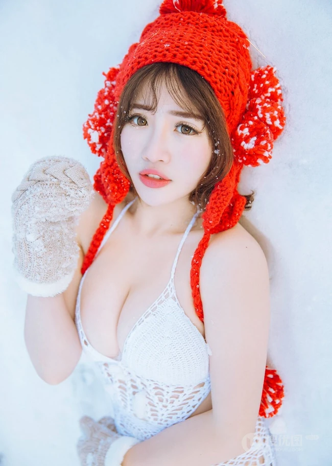 雪地里的清新美模徐cake 唯美户外家居写真美图