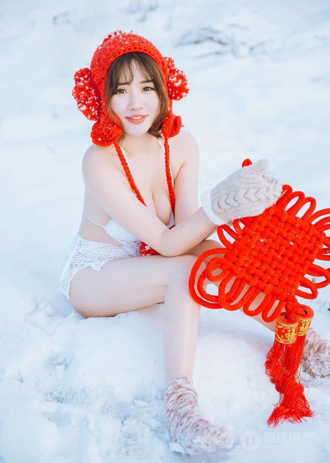 雪地里的清新美模徐cake 唯美户外家居写真美图