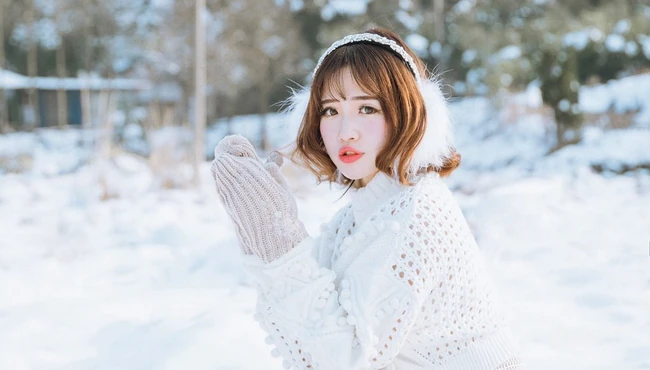 雪地里的清新美模徐cake 唯美户外家居写真美图
