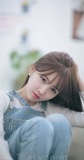 清纯可爱萌妹李海琳肩带牛仔裤唯美高清写真