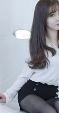 清纯可爱萌妹李海琳肩带牛仔裤唯美高清写真