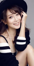 女演员许歌唯美气质图片集-百变造型清爽率性