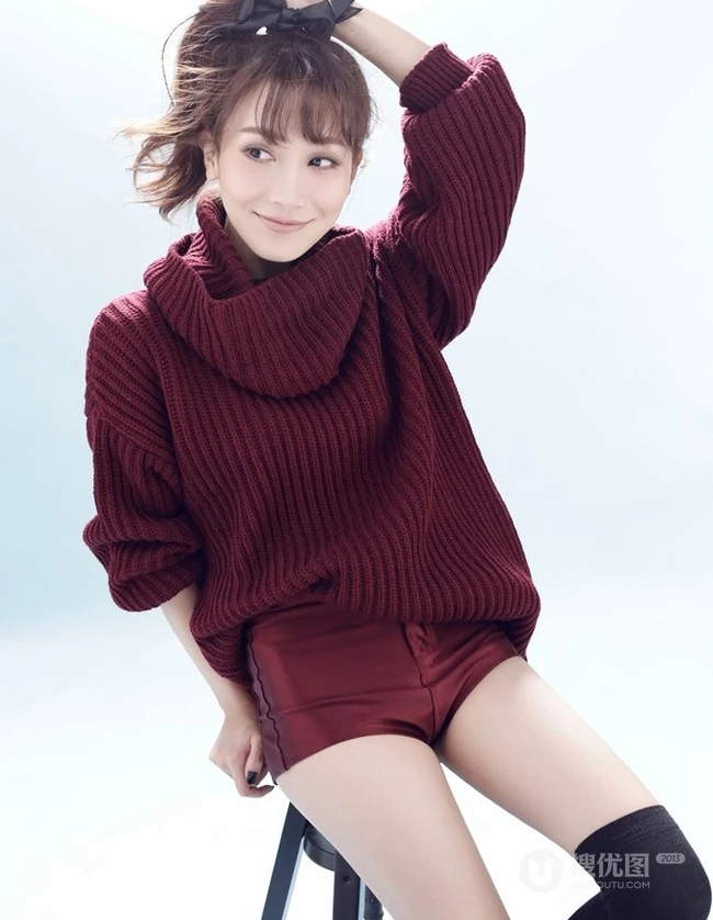 女演员许歌唯美气质图片集-百变造型清爽率性