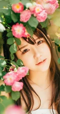 大眼美萌清新蔷薇花少女温暖春意户外写真