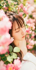 大眼美萌清新蔷薇花少女温暖春意户外写真