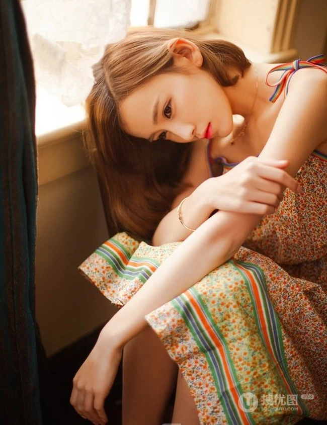 清纯连衣裙少女唯美文艺范写真-描绘自己的梦