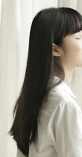 清新萌妹米咪写真美图，简约衬衣清淡素雅