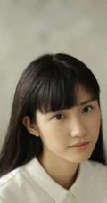 清新萌妹米咪写真美图，简约衬衣清淡素雅
