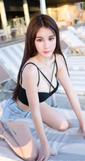 魅妍社女生Cheryl青树户外泳池边高清靓丽写真