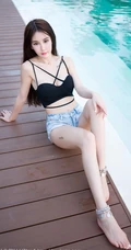 魅妍社女生Cheryl青树户外泳池边高清靓丽写真
