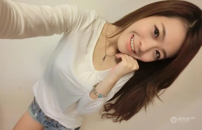超正点甜美萌妹张语哝自拍生活照美图
