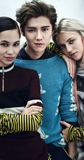 【鹿晗图片】鹿晗登时尚杂志《VOGUE》，酷感张扬硬朗洒脱