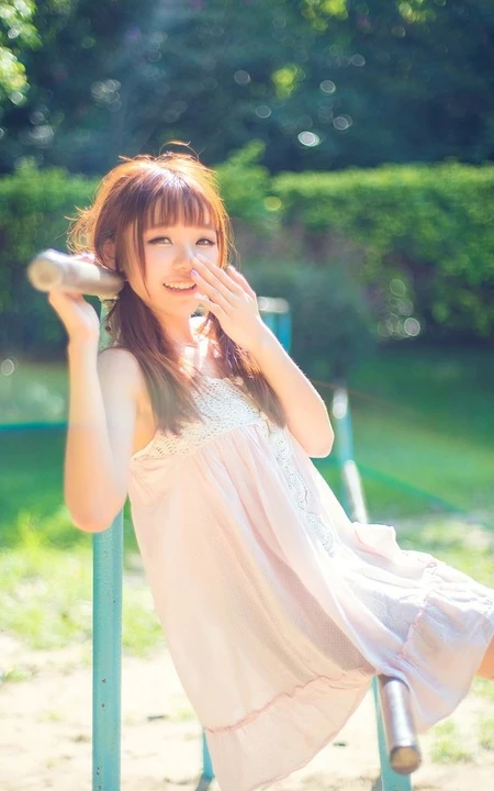 你的美正如你的微笑，公主裙可爱可爱女生户外写真