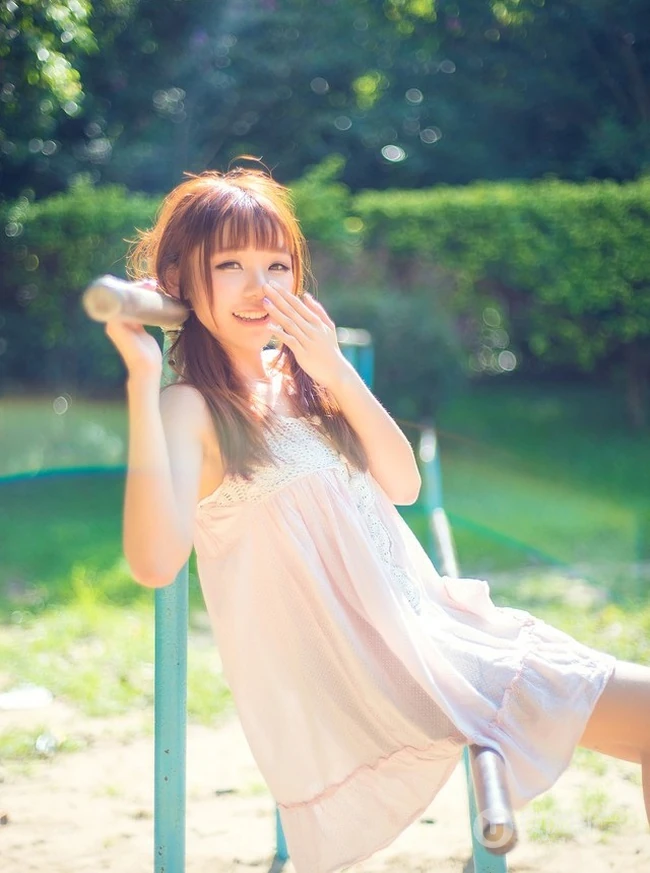 你的美正如你的微笑，公主裙可爱可爱女生户外写真
