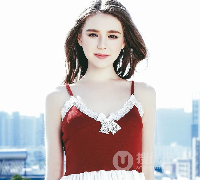 线条感白又长-俄罗斯靓丽可爱少女街拍写真