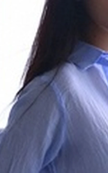 日本女演员馬場ふみか着宽大衬衫，玩转不一样的气质