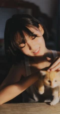 武大清新萌妹尹晨白背短裤居家唯美写真