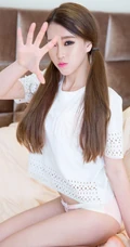 女生模特林宝娜家居写真写真秀，展青春少女气质魅力