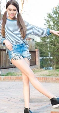 女生模特林宝娜家居写真写真秀，展青春少女气质魅力