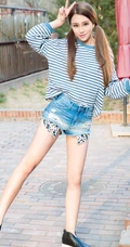 女生模特林宝娜家居写真写真秀，展青春少女气质魅力