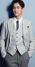男演员杨玏西装革履写真大片，一展气质型男魅力