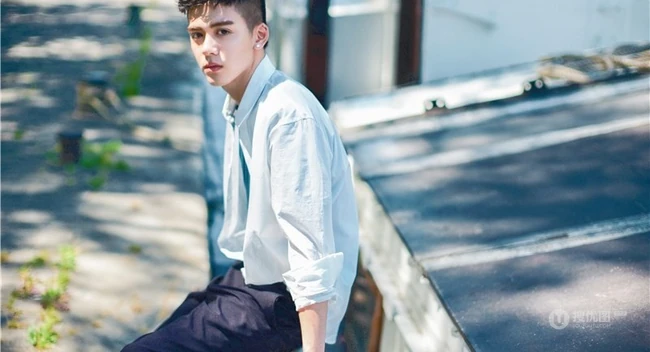 男歌手曾舜晞（Joseph）街拍写真，唯美清新阳光帅气
