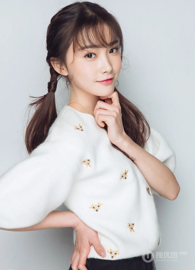 萌系少女王俞清纯写真，可爱傲娇楚楚动人