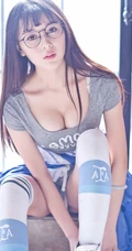 甜美气质女生赵小米Kitty运动装热裤写真美图