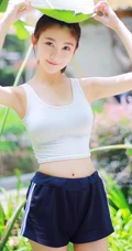 高颜值亚洲少女 校花林沁园紧身热裤校园随拍美图
