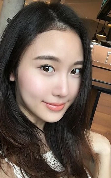 泰国萌妹May Sitapha可爱室内写真、自拍、生活照图片
