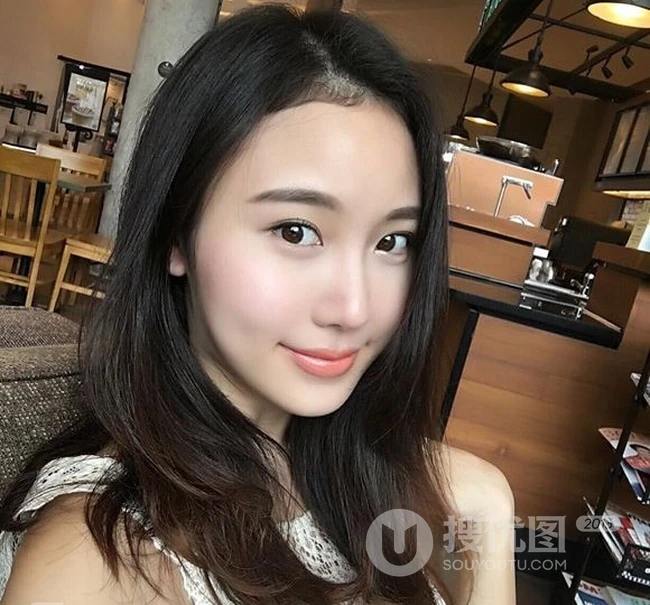 泰国萌妹May Sitapha可爱室内写真、自拍、生活照图片
