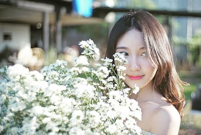 泰国萌妹May Sitapha可爱室内写真、自拍、生活照图片