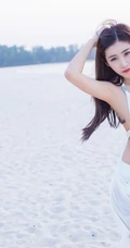 清纯女生程小烦不烦夏日旅拍写真，长发飘逸浅粉秀丽