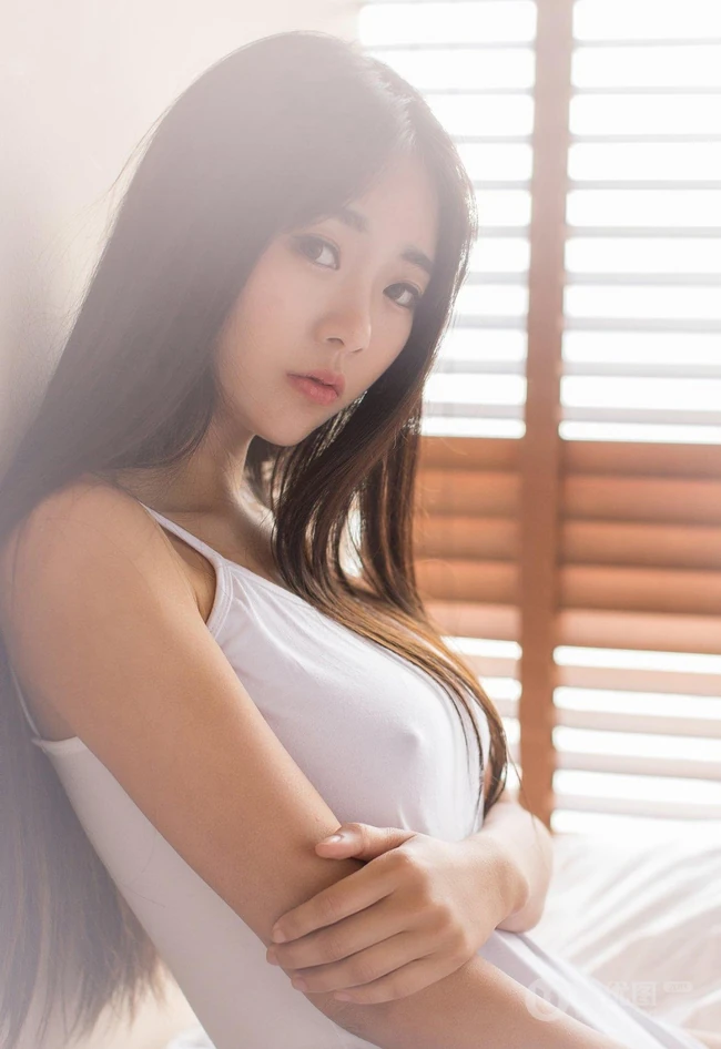 气质高挑女生可乐Vicky高清户外系列写真图集