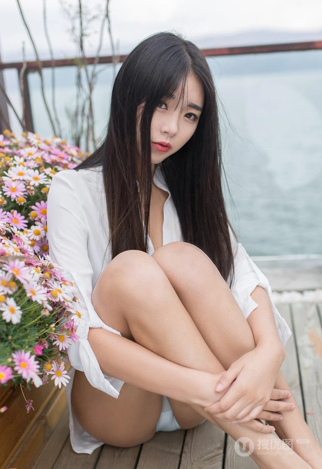 气质高挑女生可乐Vicky高清户外系列写真图集