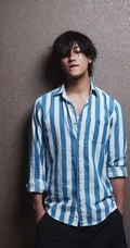 男演员、歌手赤西仁（Akanishi Jin）忧郁写真图片
