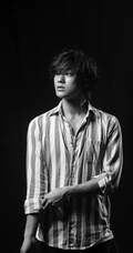 男演员、歌手赤西仁（Akanishi Jin）忧郁写真图片