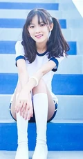 双马尾可爱校服少女清新户外写真