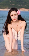 女生模特Eva_茜茜气质高清泳装海边写真